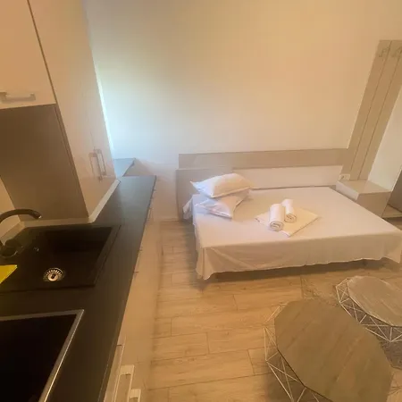 Mamaia Central Apartments *